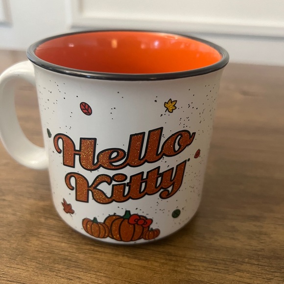 Hello Kitty Fall Mug w/ Glitter accents - Picture 3 of 6